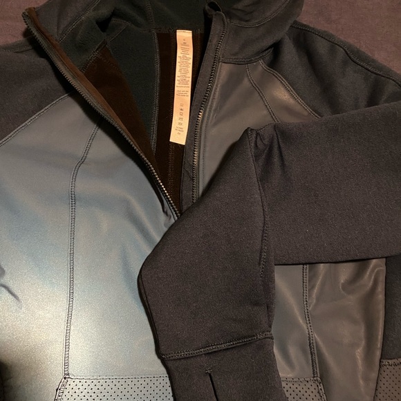 Lululemon reflective hoodie size 6 - Picture 8 of 12
